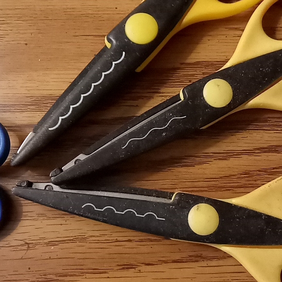 Scrapbook Paper Edgers - Picture 4 of 5